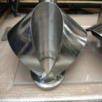 צווארון עגול